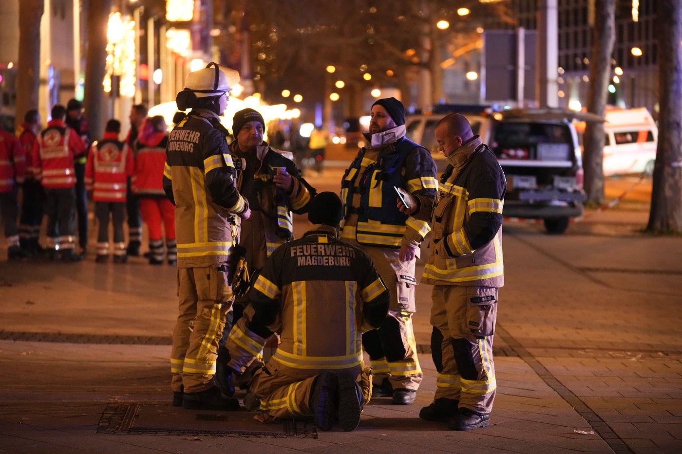 Germans mourn attack on Christmas market with no answers about why | iNFOnews.ca