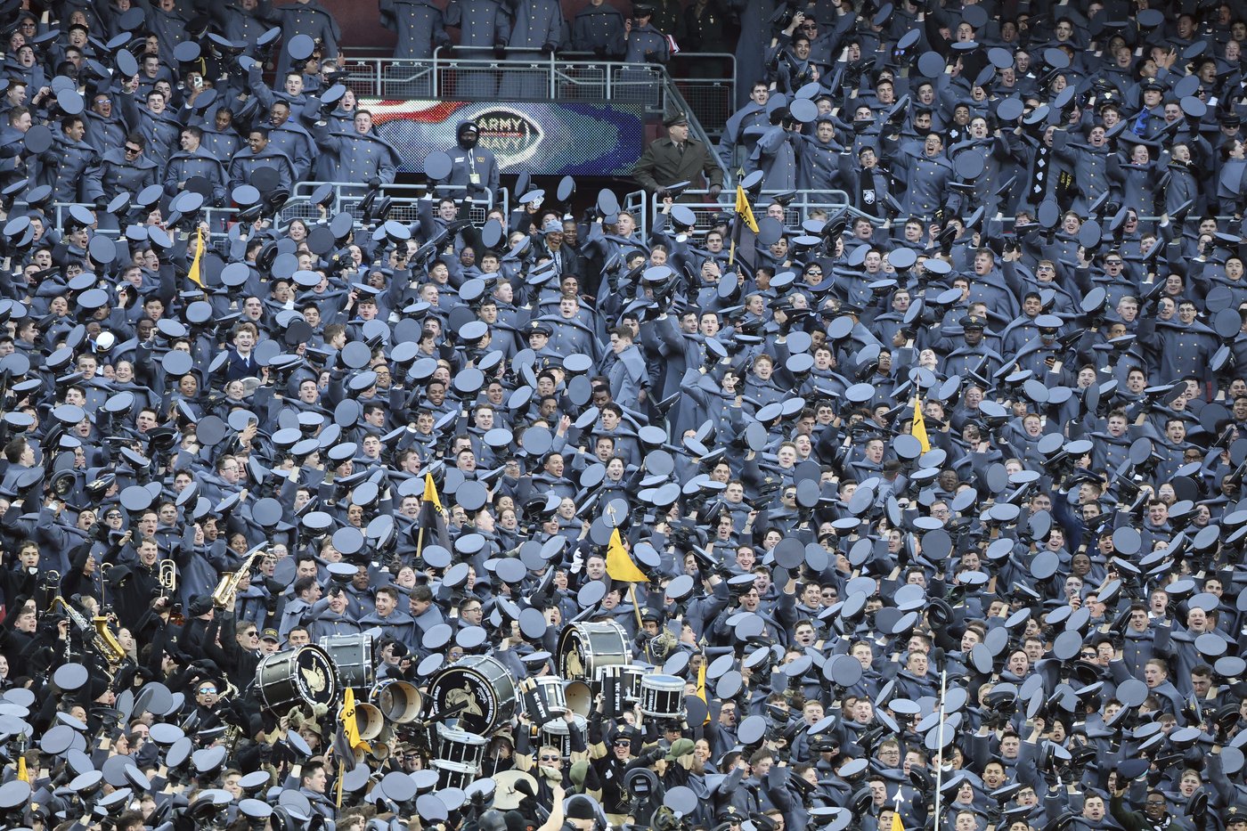 Blake Horvath shines as Navy dominates in a 31-13 victory over Bryson Daily and No. 19 Army | iNFOnews.ca
