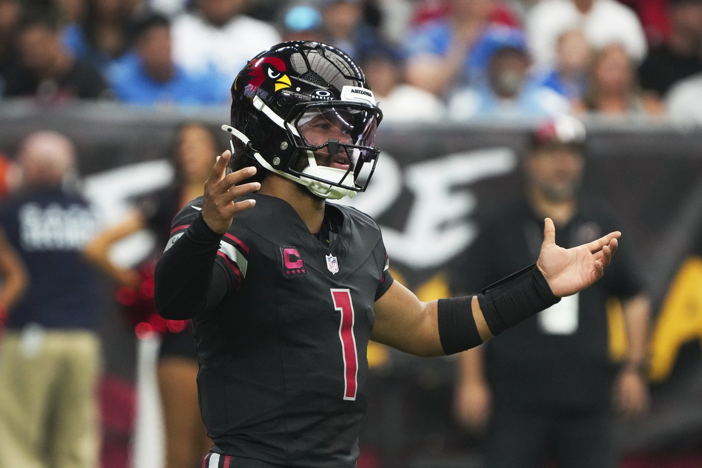 Jared Goff throws 2 TD passes and Lions' defense slows Kyler Murray in 20-13 win over Cardinals | iNFOnews.ca Jared Goff throws 2 TD passes and Lions' defense slows Kyler Murray in 20-13 win over Cardinals | iNFOnews.ca