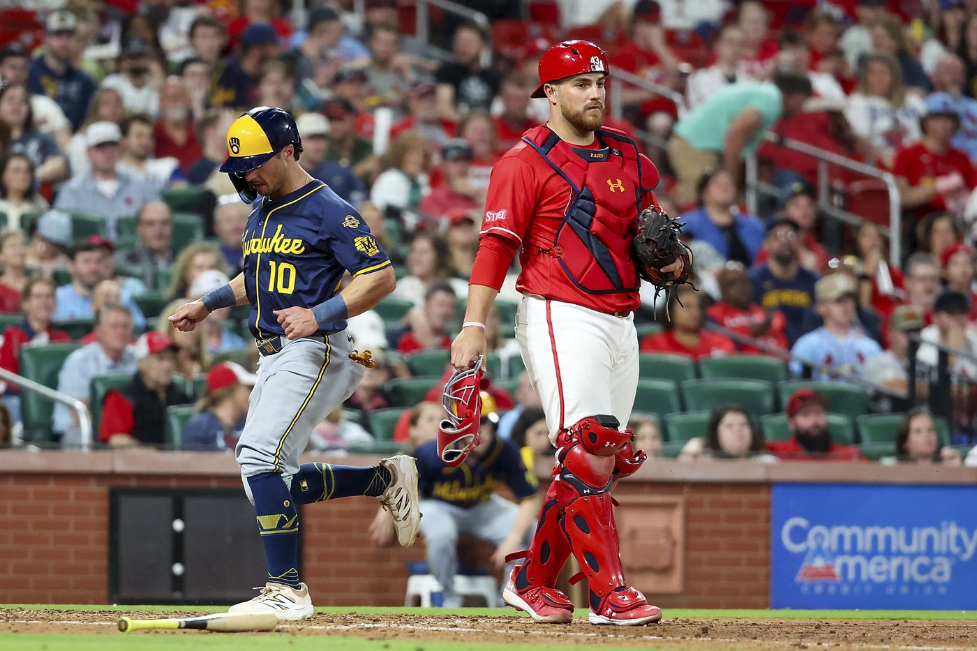 Brewers' Sal Frelick remains out of lineup with knee issue but says he should return later this week | iNFOnews.ca Brewers' Sal Frelick remains out of lineup with knee issue but says he should return later this week | iNFOnews.ca