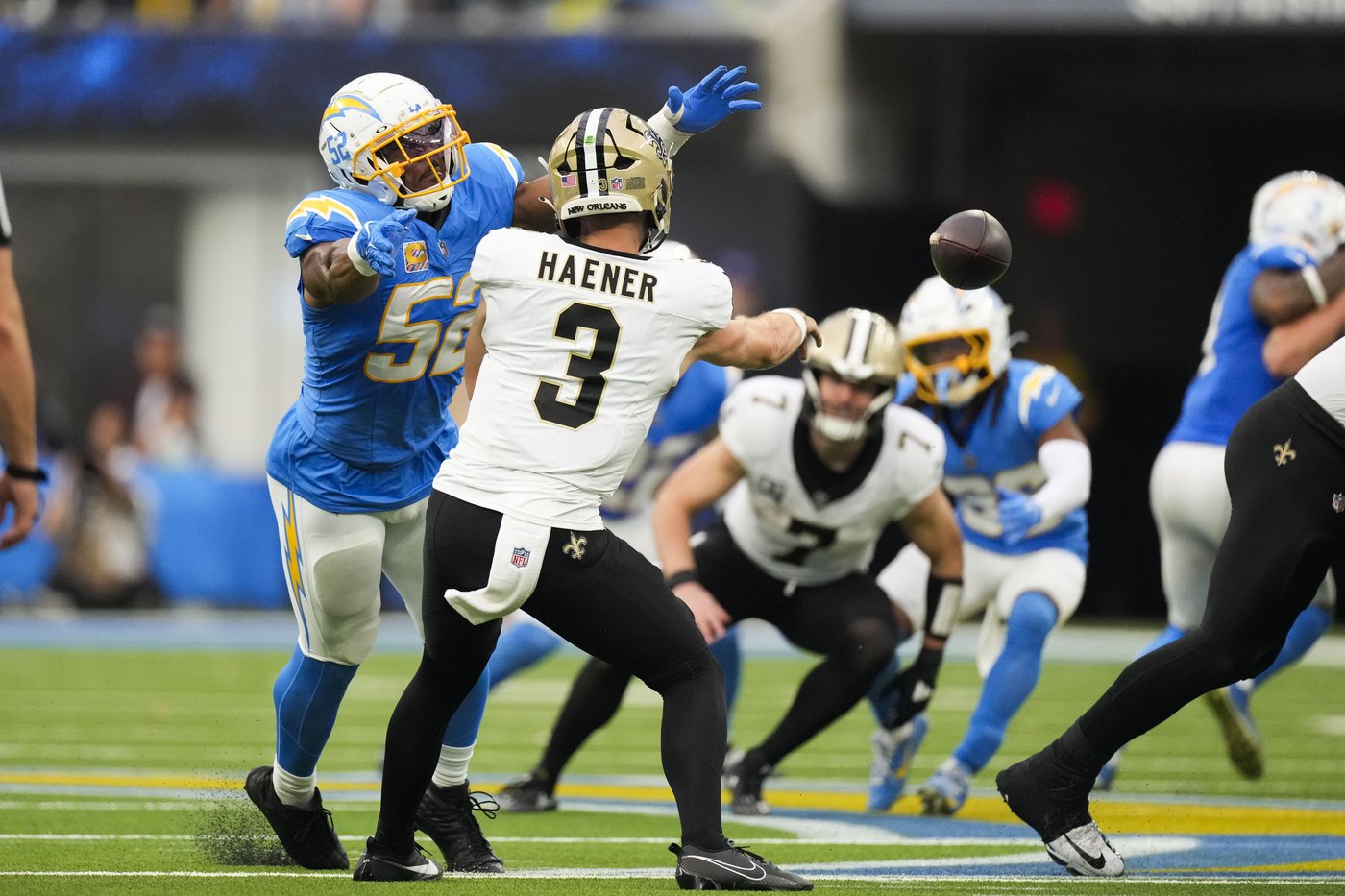 Chargers' turnaround on defense has mostly gone under the radar | iNFOnews.ca Chargers' turnaround on defense has mostly gone under the radar | iNFOnews.ca