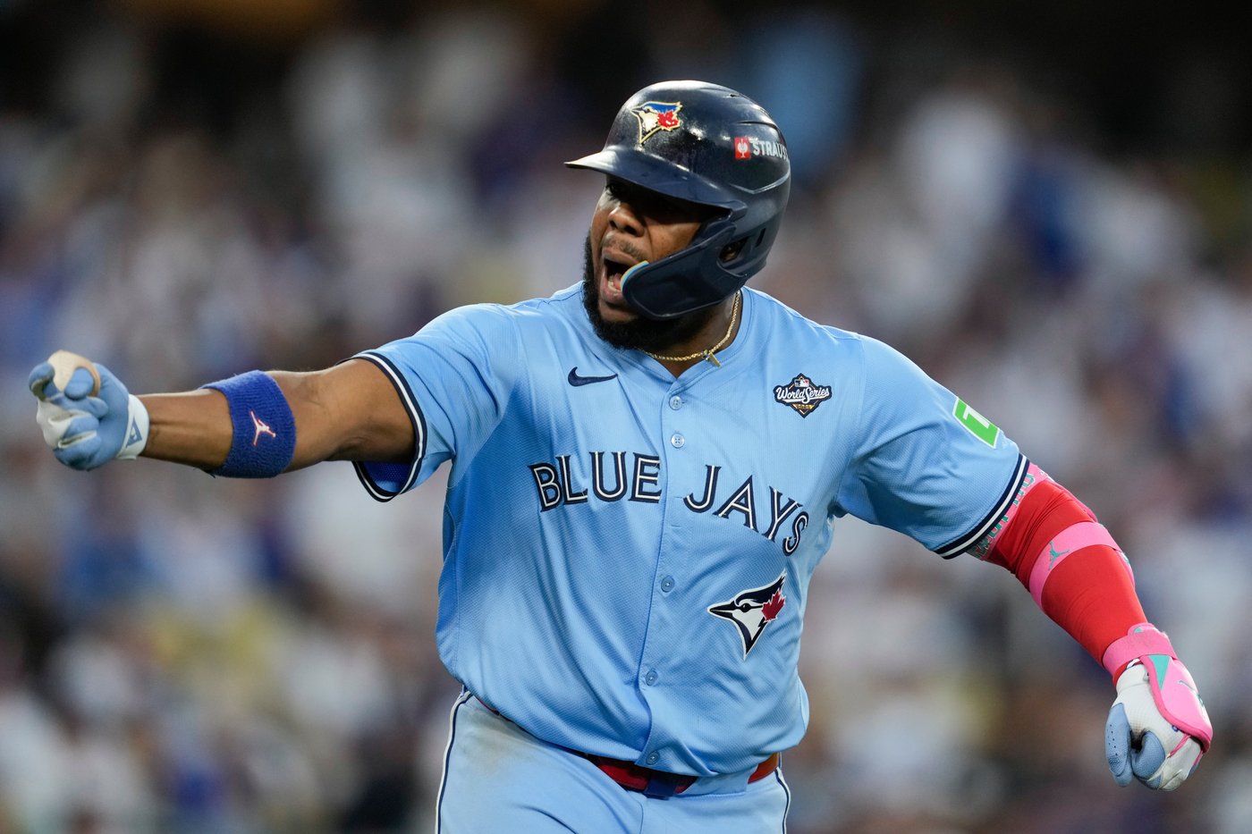 Jays aiming to take 3-2 World Series lead back home with win tonight | iNFOnews.ca Jays aiming to take 3-2 World Series lead back home with win tonight | iNFOnews.ca