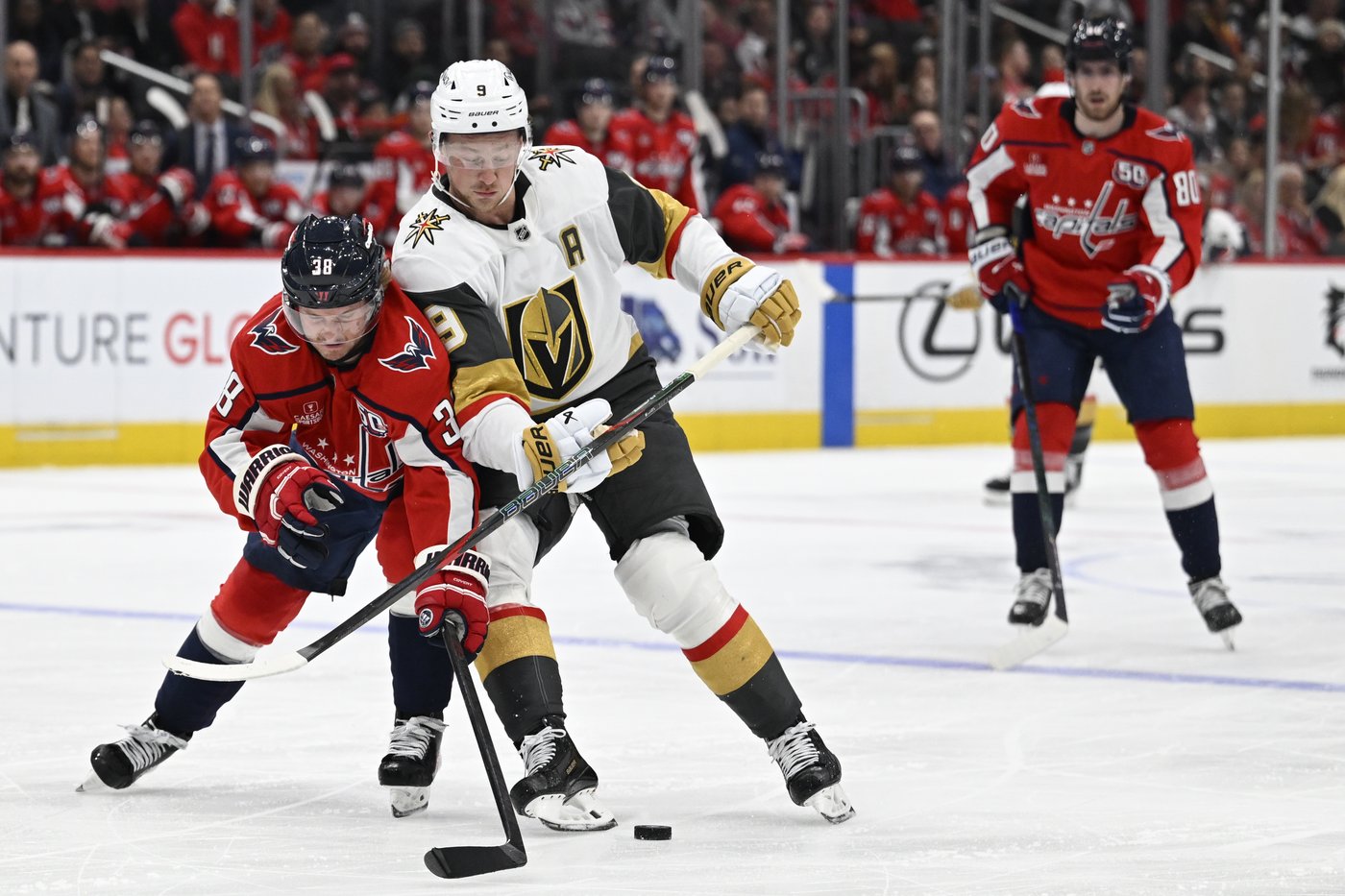 Capitals end the Golden Knights' season-opening winning streak at 3 with a 4-2 victory | iNFOnews.ca Capitals end the Golden Knights' season-opening winning streak at 3 with a 4-2 victory | iNFOnews.ca