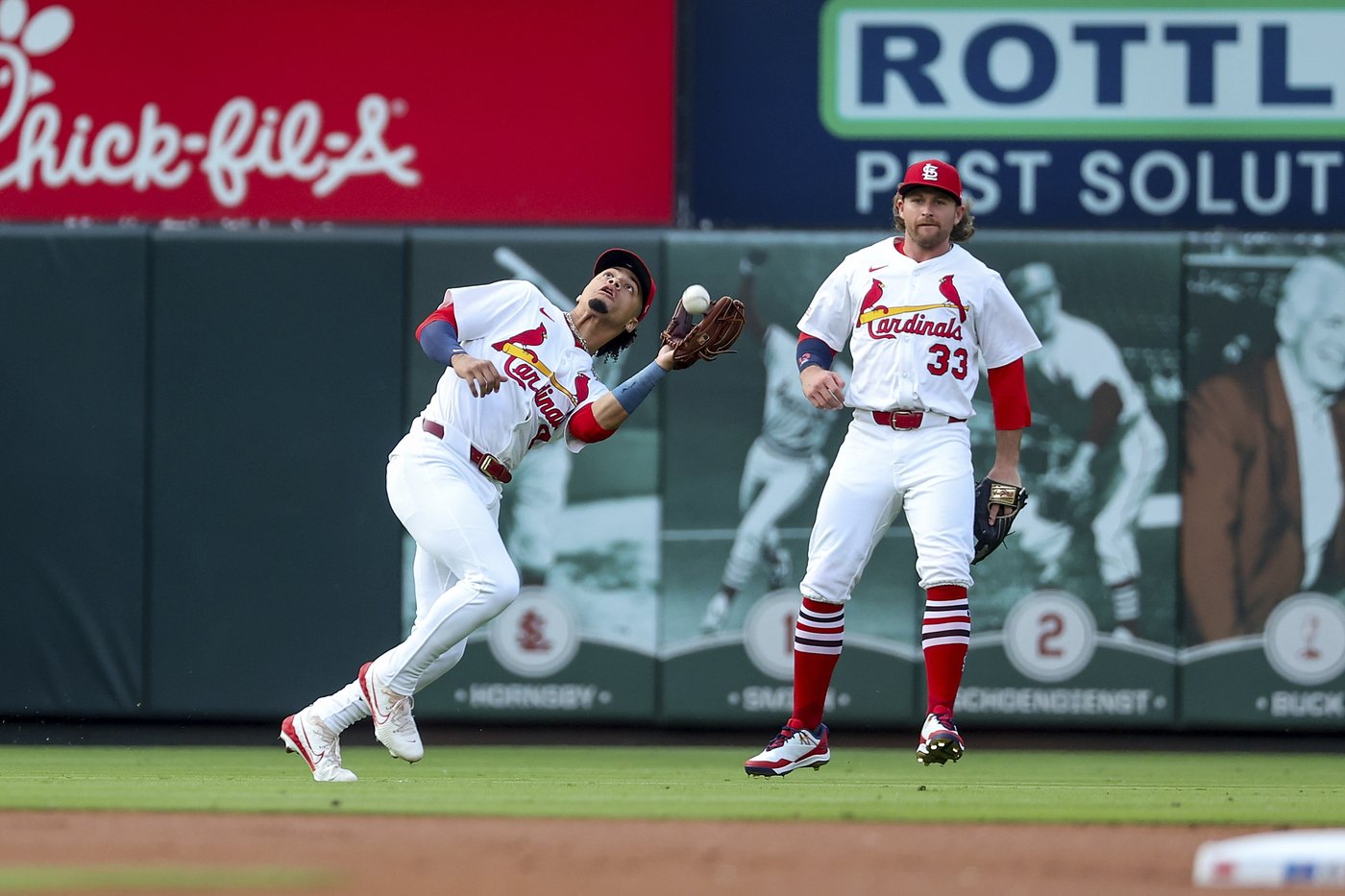 Brendan Donovan leaves Cardinals' loss early with toe discomfort | iNFOnews.ca Brendan Donovan leaves Cardinals' loss early with toe discomfort | iNFOnews.ca