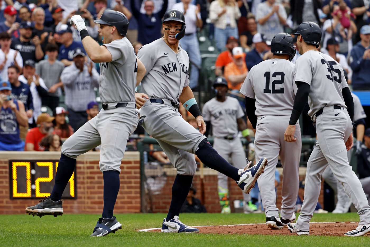 Rice's grand slam helps Yankees keep pace with Toronto; NY trails by 2 games in AL East with 6 left | iNFOnews.ca