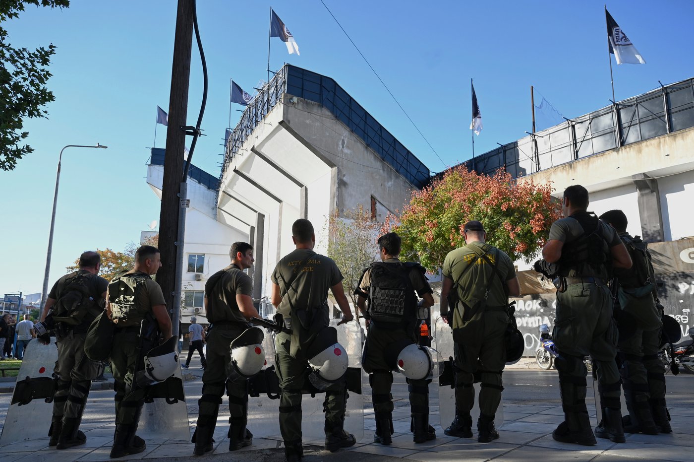 Protests and heavy security as Maccabi Tel Aviv faces PAOK in Greece | iNFOnews.ca