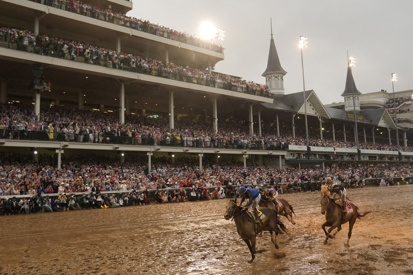 PHOTO COLLECTION: Kentucky Derby | iNFOnews.ca