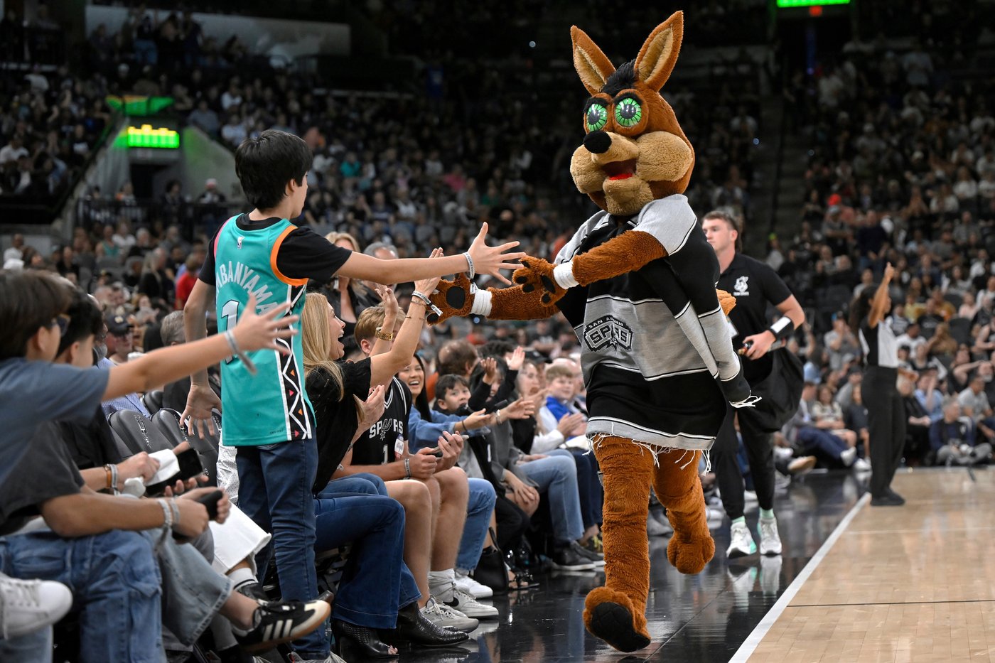 The San Antonio Spurs want to spend at least $500M on a new arena. Now they need help from voters | iNFOnews.ca