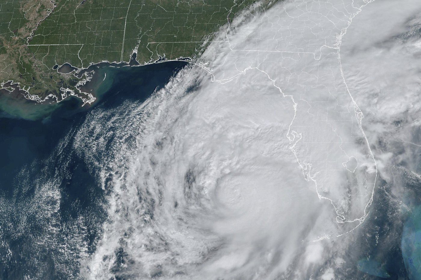 More than 2 million without power as Hurricane Milton slams Florida, causes deaths and flooding | iNFOnews.ca