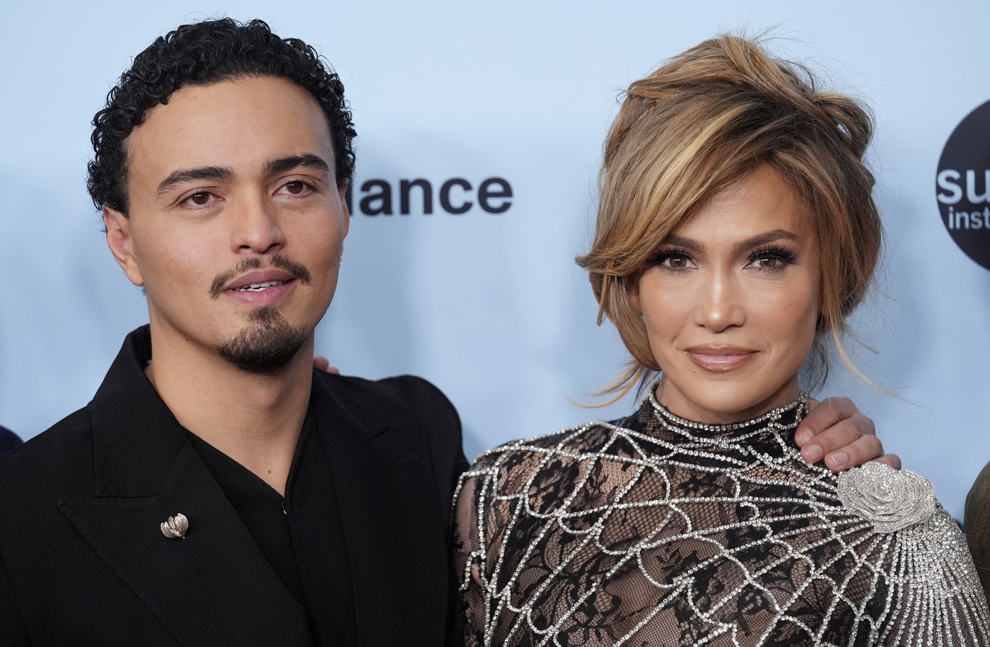 Bill Condon, Jennifer Lopez unveil musical ‘Kiss of the Spider Woman’ at Sundance | iNFOnews.ca Bill Condon, Jennifer Lopez unveil musical ‘Kiss of the Spider Woman’ at Sundance | iNFOnews.ca