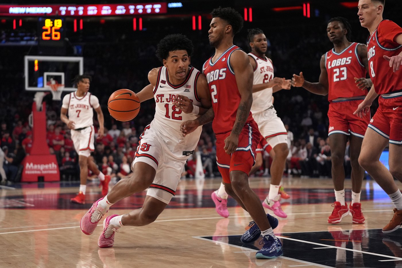 Rick Pitino defeats his son in their latest coaching clash as No. 22 St. John's tops New Mexico | iNFOnews.ca