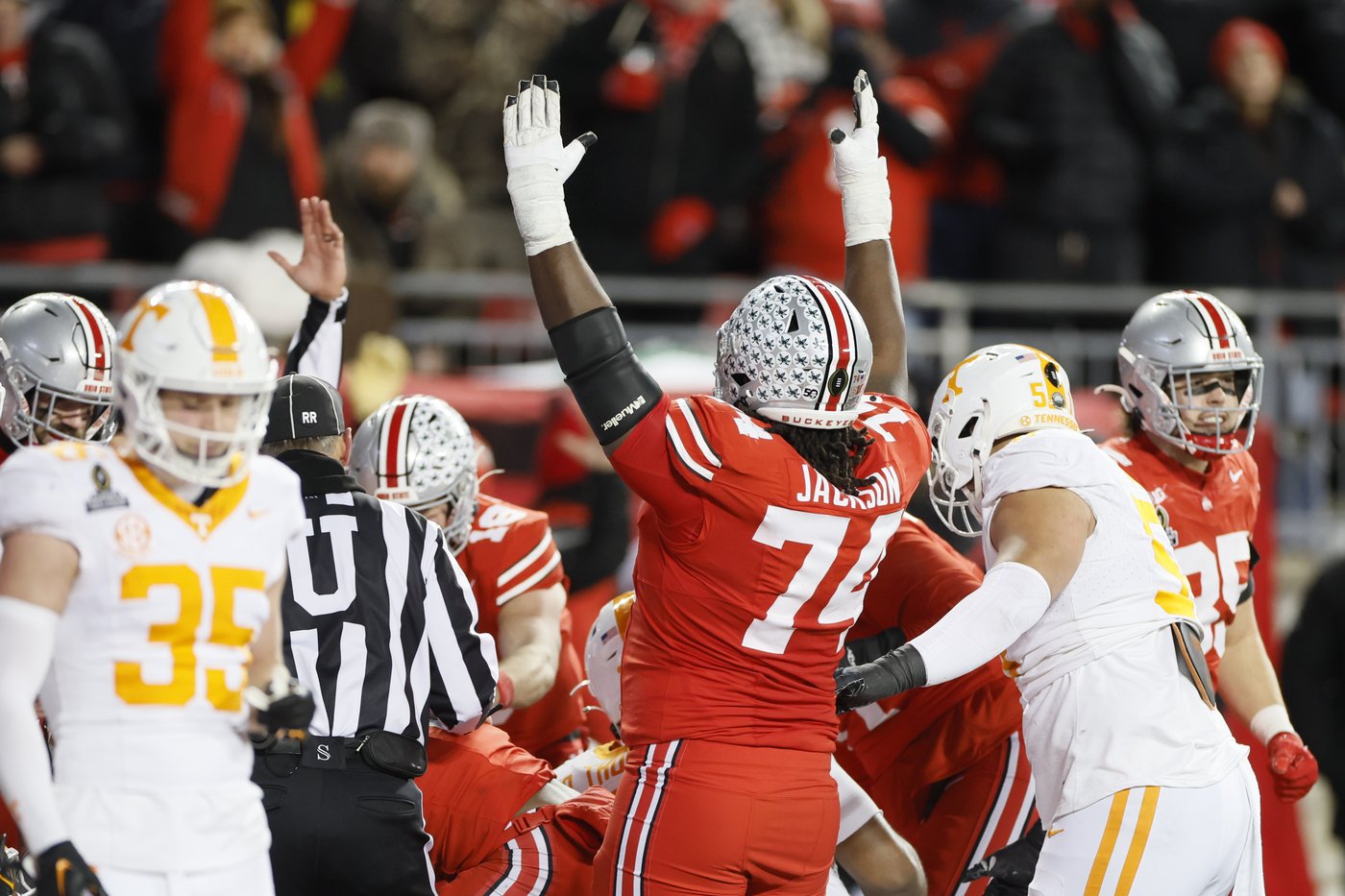 College playoffs looks for good matchups after snoozy first round of blowouts | iNFOnews.ca College playoffs looks for good matchups after snoozy first round of blowouts | iNFOnews.ca