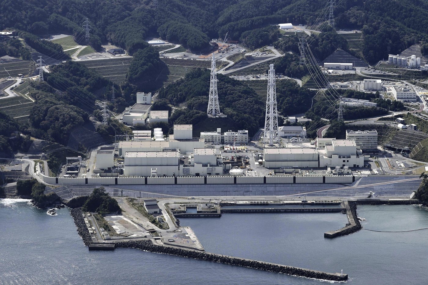 Japanese nuclear reactor that restarted 13 years after Fukushima disaster is shut down again | iNFOnews.ca