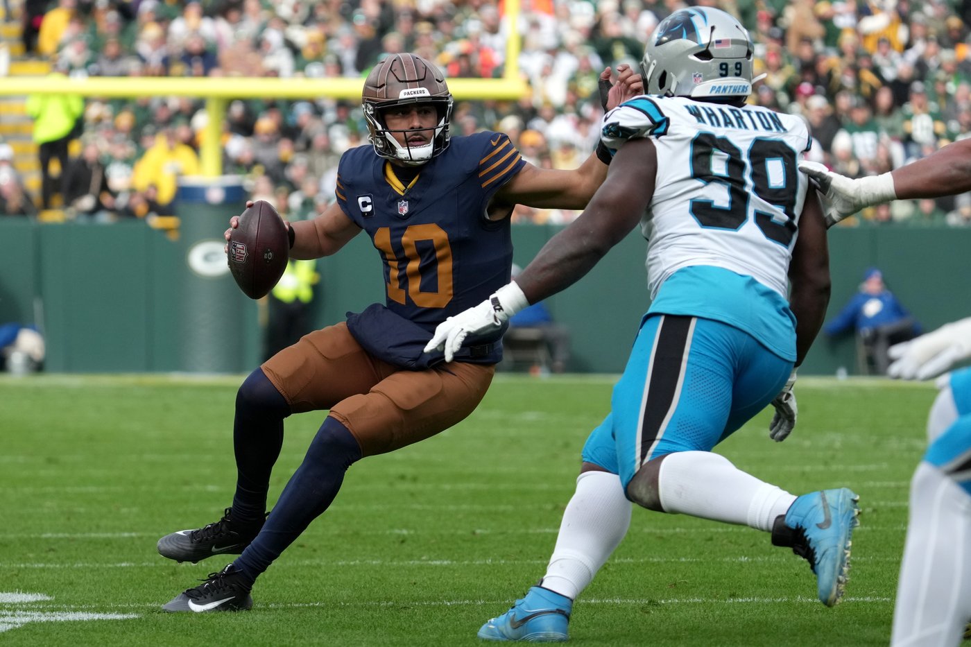 Packers dealing with unexpected adversity as they prepare to host Eagles | iNFOnews.ca