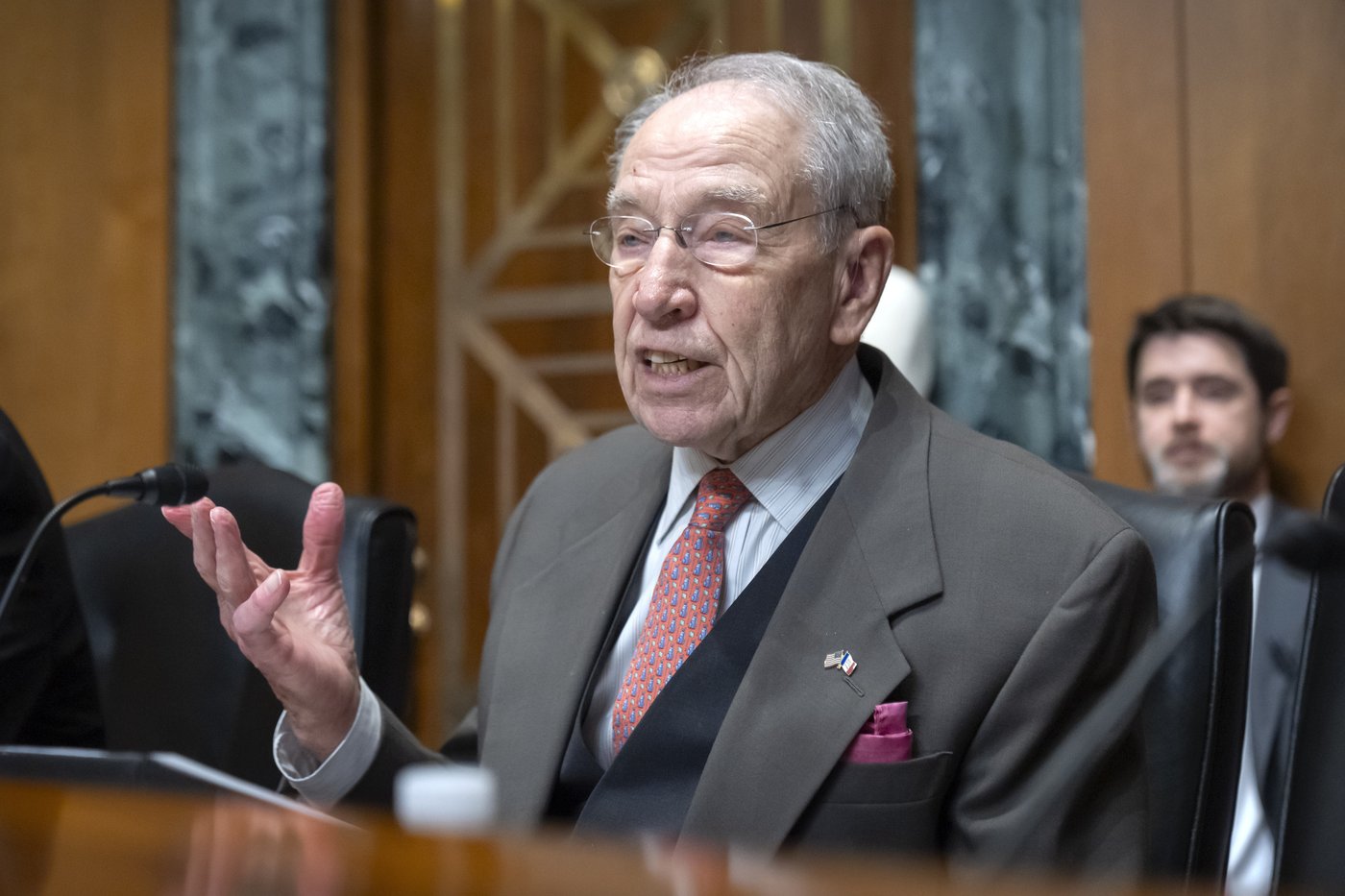 Sen. Grassley calls delays at a benefits program for deceased officers 'absolutely unacceptable' | iNFOnews.ca Sen. Grassley calls delays at a benefits program for deceased officers 'absolutely unacceptable' | iNFOnews.ca