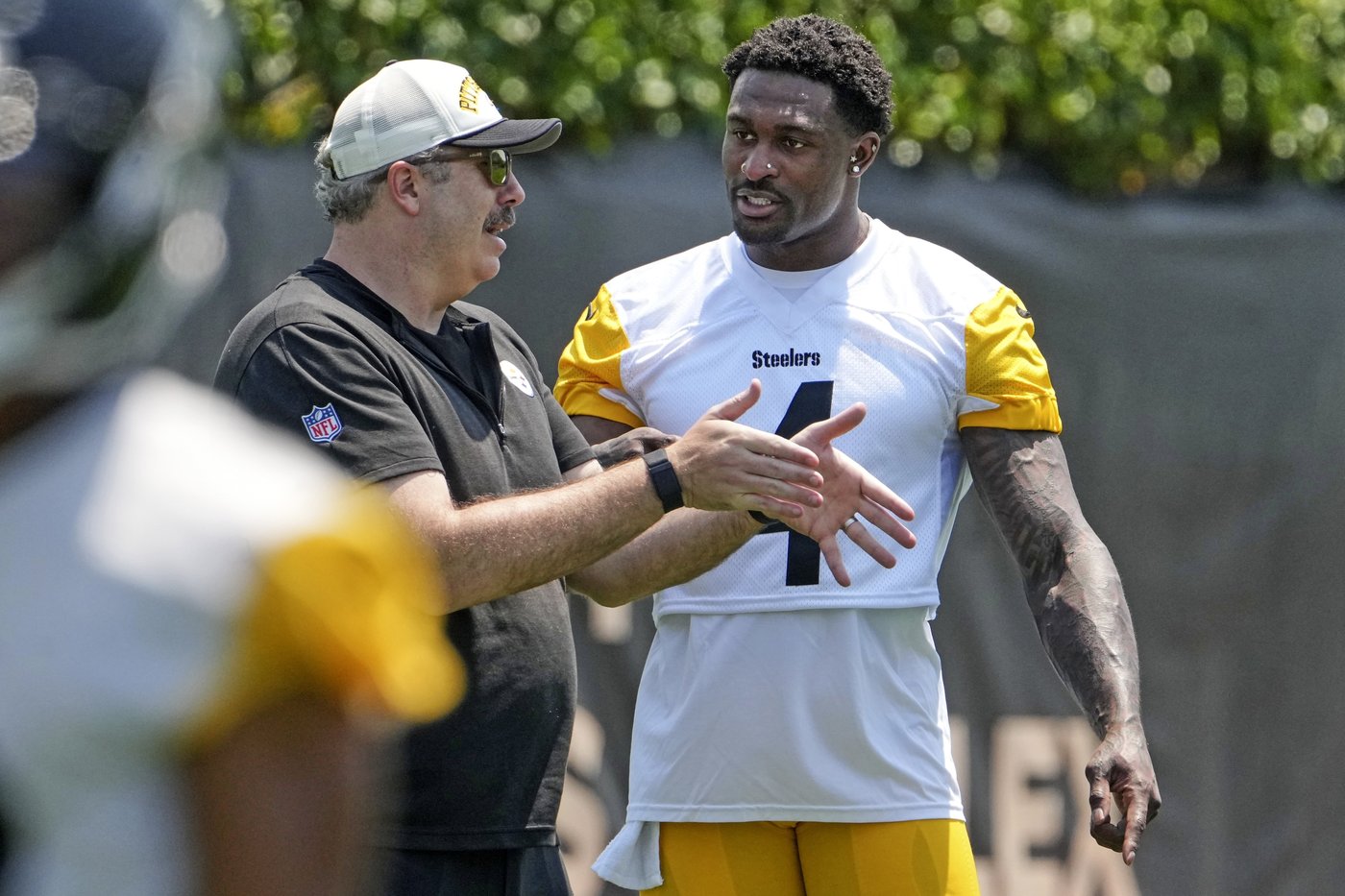 It didn't take DK Metcalf long to show the Steelers what they're getting in their new wide receiver | iNFOnews.ca It didn't take DK Metcalf long to show the Steelers what they're getting in their new wide receiver | iNFOnews.ca