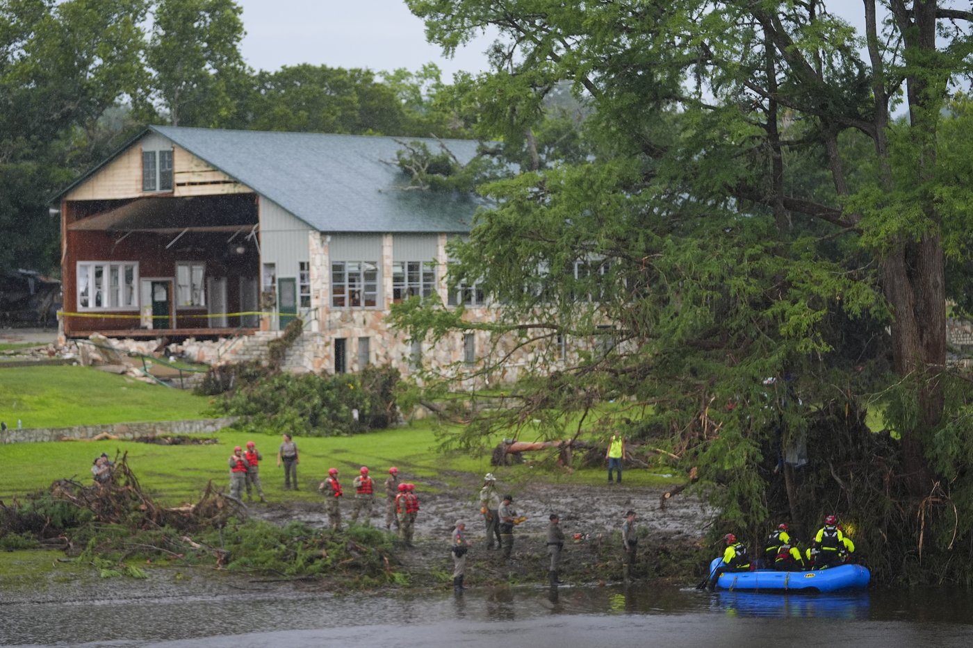 PHOTO COLLECTION: Texas floods leave dozens dead and missing as rescuers search devastated landscape | iNFOnews.ca PHOTO COLLECTION: Texas floods leave dozens dead and missing as rescuers search devastated landscape | iNFOnews.ca