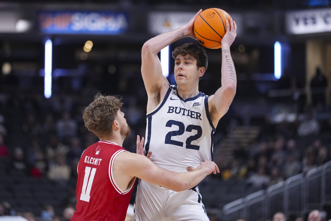 Nolan Winter scores a season-high 20 points to help No. 20 Wisconsin get past Butler 83-74 | iNFOnews.ca Nolan Winter scores a season-high 20 points to help No. 20 Wisconsin get past Butler 83-74 | iNFOnews.ca