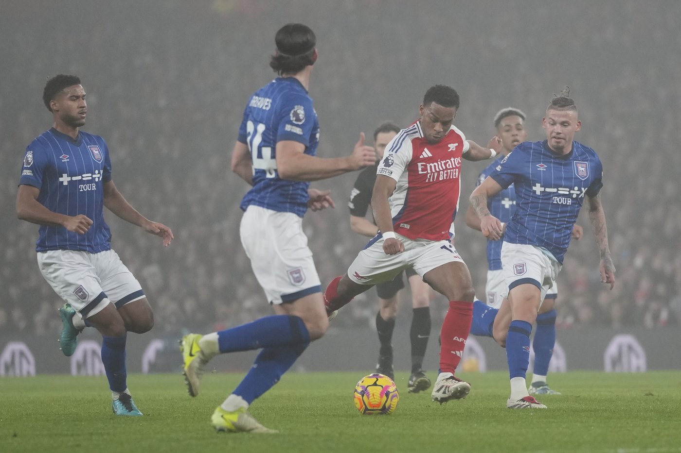 Arsenal moves up to second in the Premier League with a 1-0 win over Ipswich | iNFOnews.ca Arsenal moves up to second in the Premier League with a 1-0 win over Ipswich | iNFOnews.ca