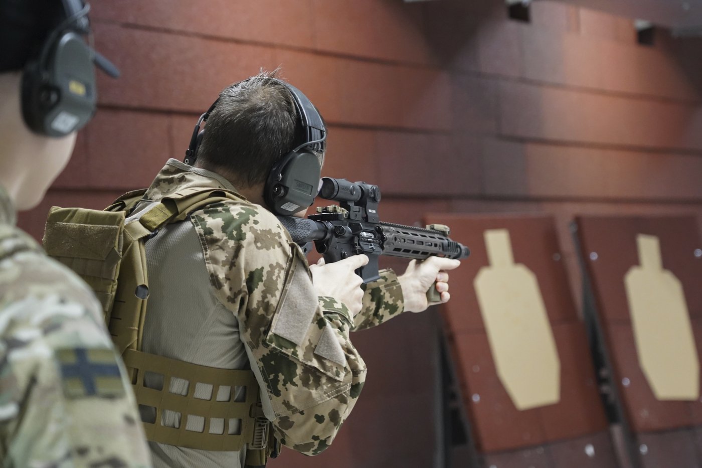 As Russia threats loom, Finland's people are learning to shoot back | iNFOnews.ca