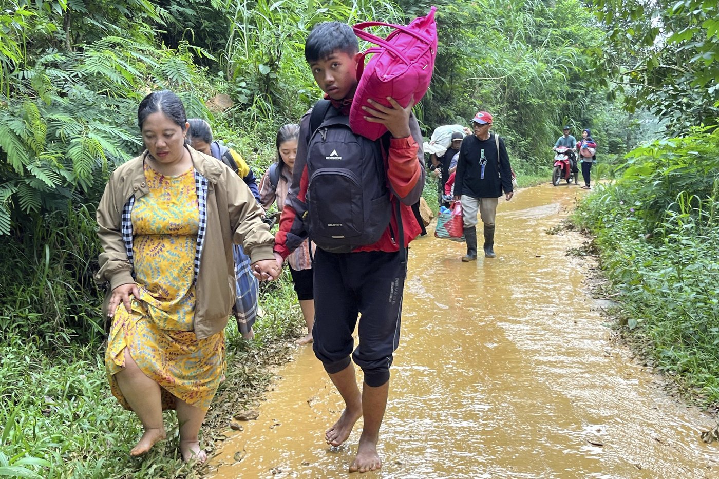 What makes a landslide and why they are familiar in Indonesia | iNFOnews.ca
