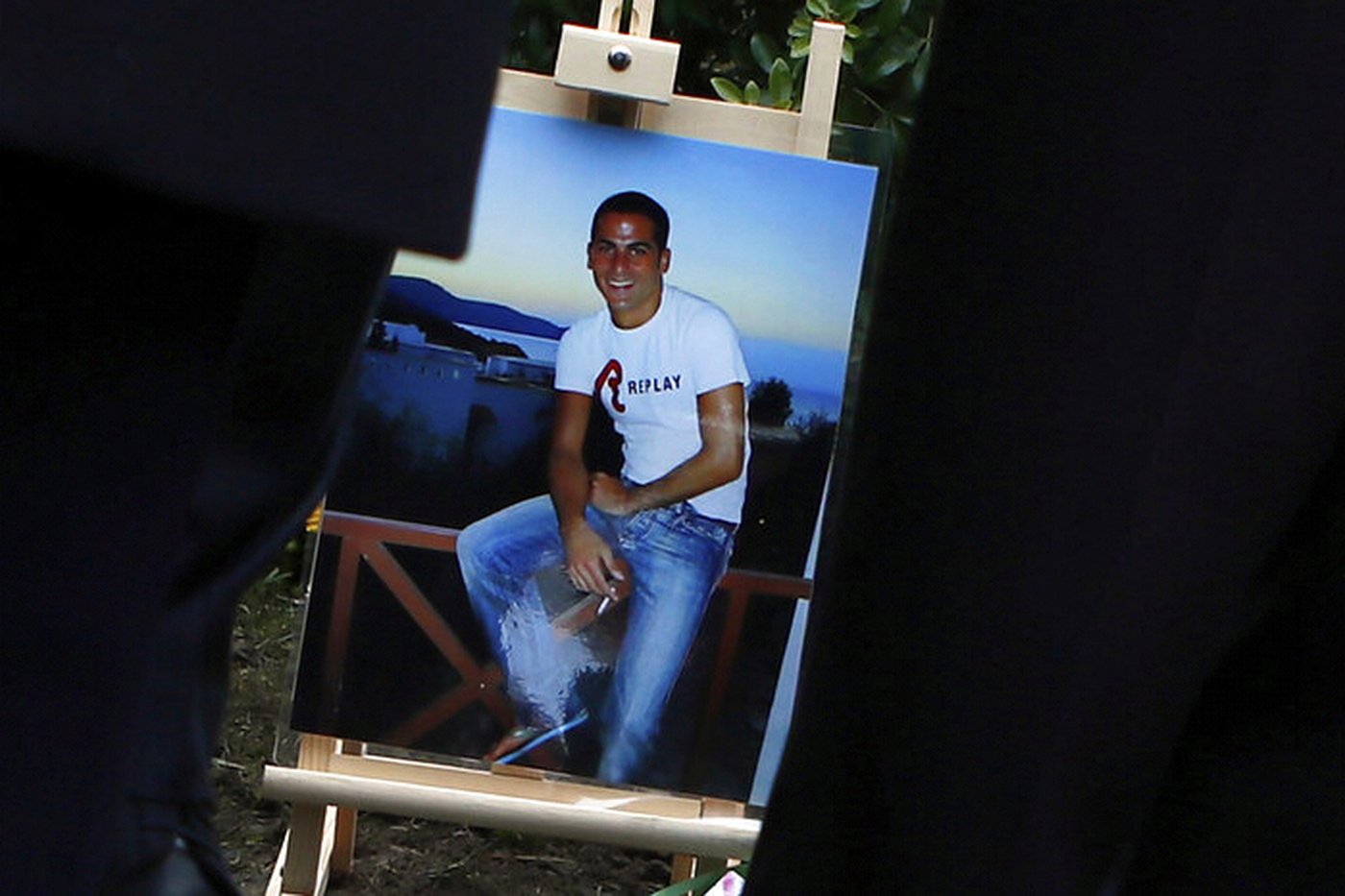 French leader Macron vows justice after unknown attackers chop down tree honoring murdered Jew | iNFOnews.ca