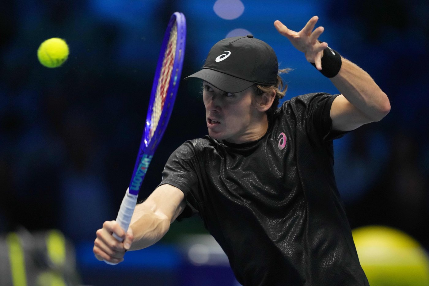 Carlos Alcaraz triumphs over Alex de Minaur in ATP Finals opener | iNFOnews.ca Carlos Alcaraz triumphs over Alex de Minaur in ATP Finals opener | iNFOnews.ca
