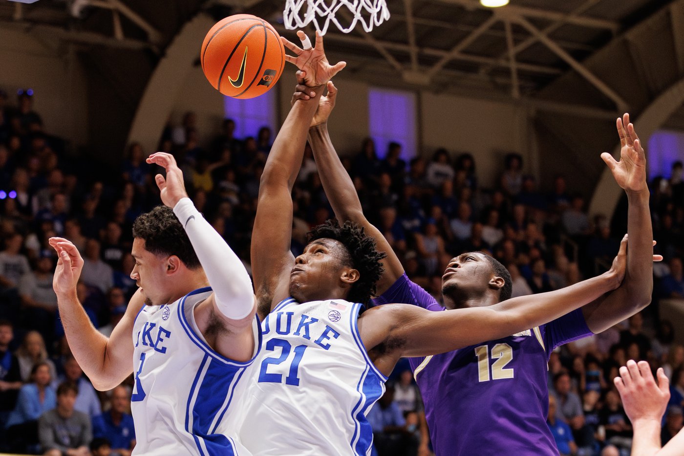 Cameron Boozer scores 25, helps No. 6 Duke top Western Carolina 95-54 in Blue Devils' 1st home game | iNFOnews.ca Cameron Boozer scores 25, helps No. 6 Duke top Western Carolina 95-54 in Blue Devils' 1st home game | iNFOnews.ca