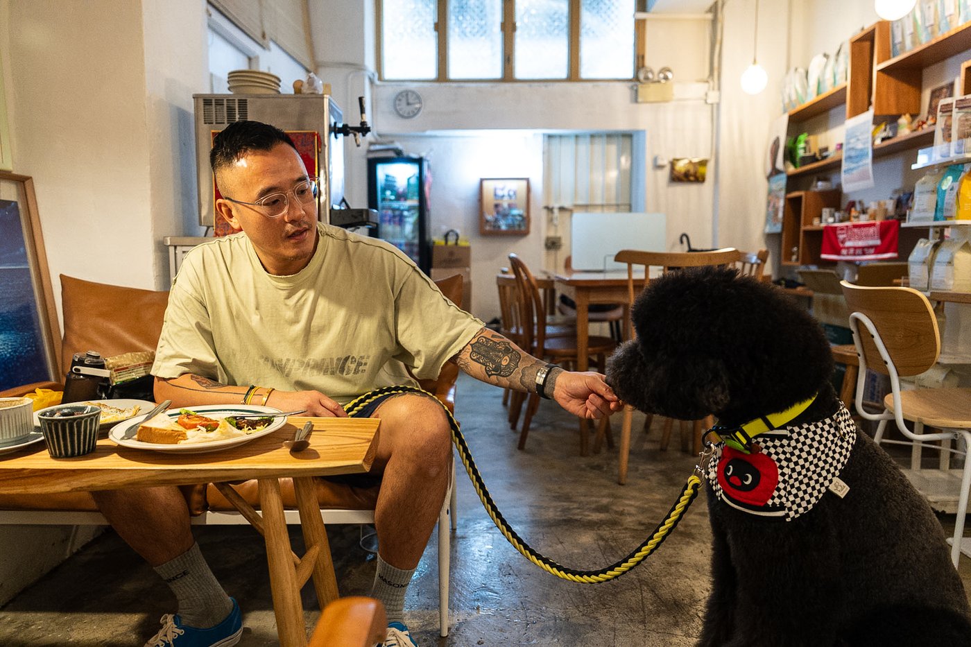 Hong Kong eateries welcome dogs as city relaxes ban | iNwine Hong Kong eateries welcome dogs as city relaxes ban | iNwine