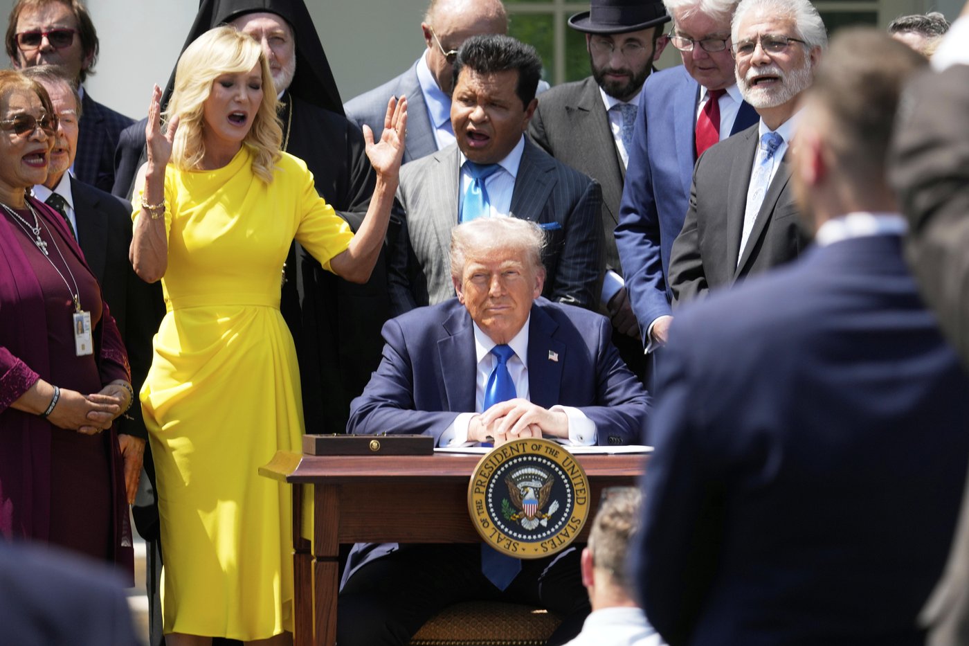PHOTO COLLECTION: Trump-National Day of Prayer | iNFOnews.ca PHOTO COLLECTION: Trump-National Day of Prayer | iNFOnews.ca