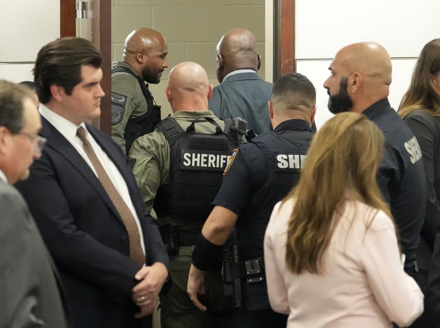 Former Houston officer convicted of murder in deaths of couple during drug raid | iNFOnews.ca Former Houston officer convicted of murder in deaths of couple during drug raid | iNFOnews.ca