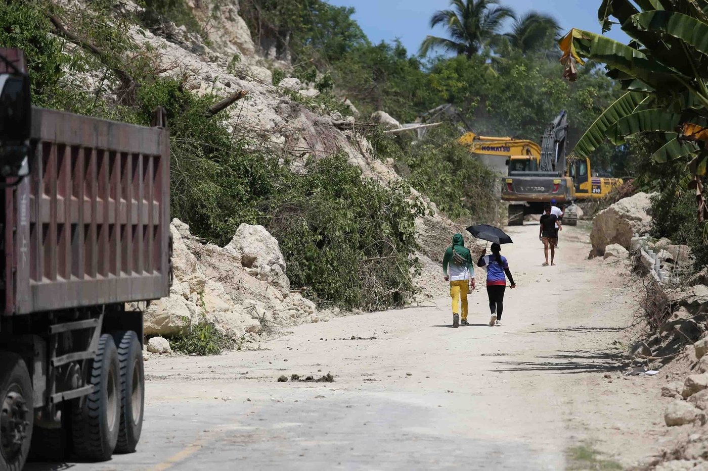 Aftershocks complicate Philippine recovery from quake that killed 45 and displaced thousands | iNhome Aftershocks complicate Philippine recovery from quake that killed 45 and displaced thousands | iNhome