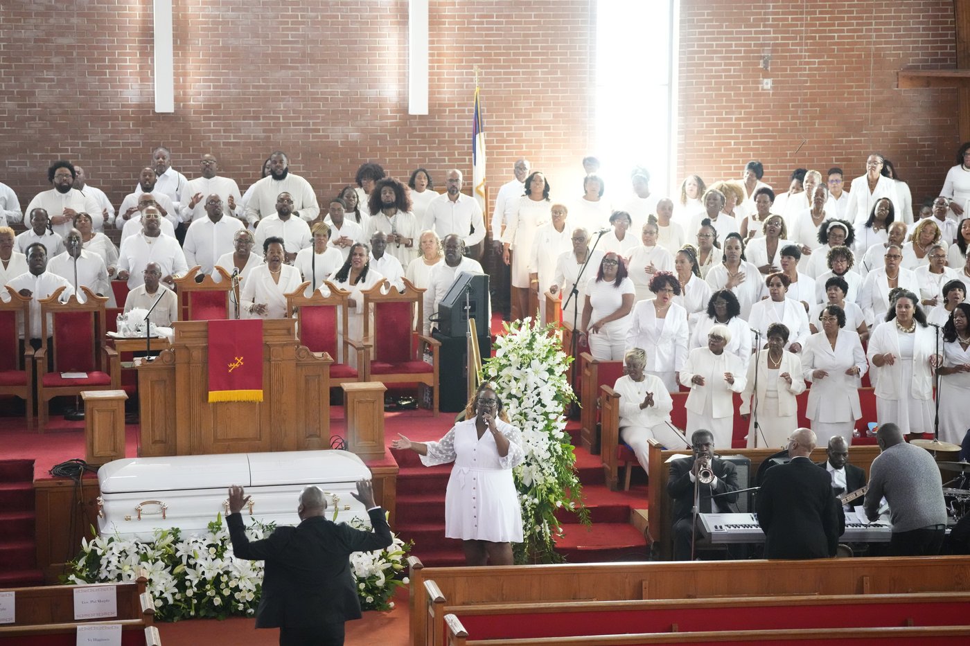 Cissy Houston mourned by Dionne Warwick, politicians and more at longtime church | iNFOnews.ca