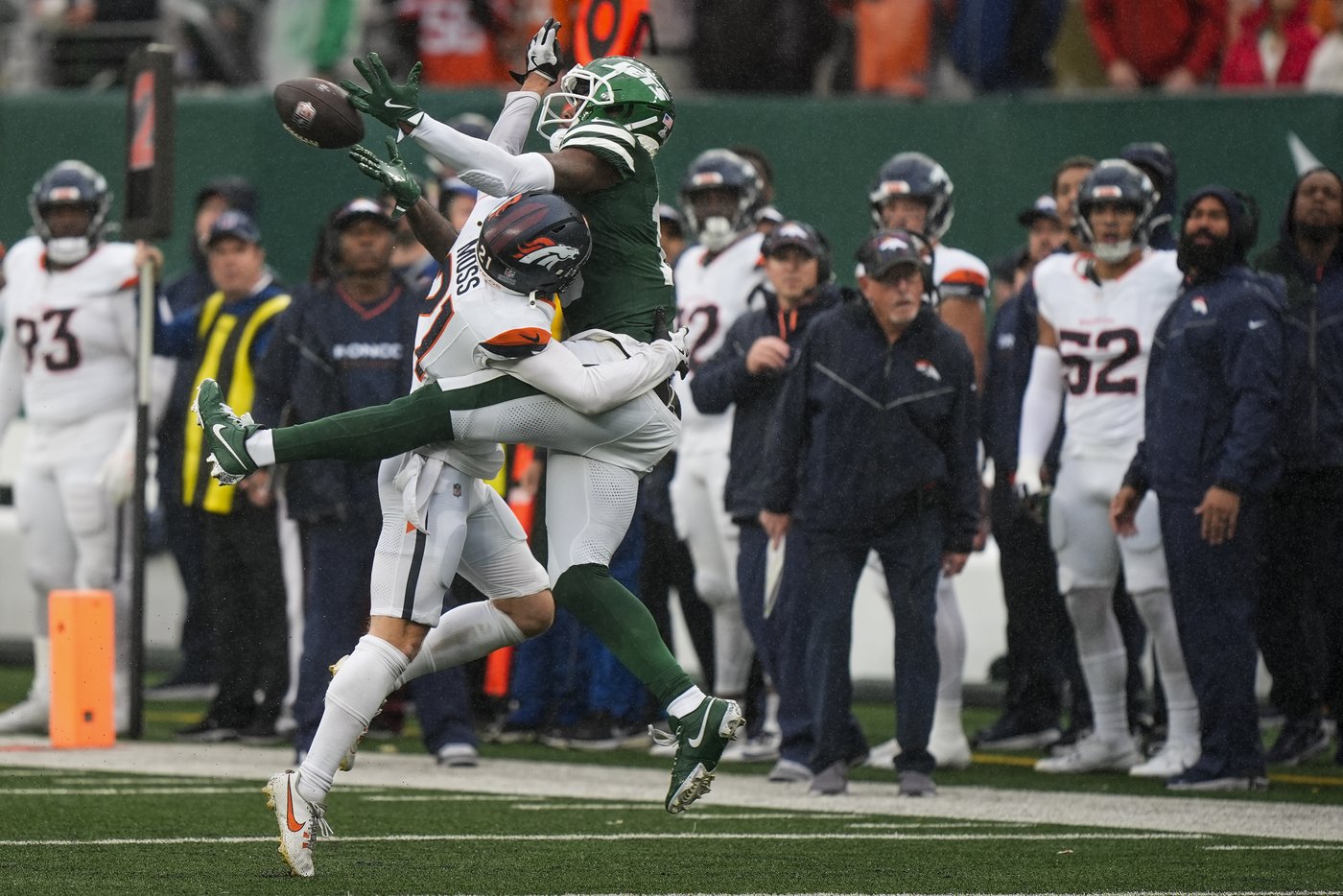 Mental mistakes and Rodgers' cadence become hot topics for Jets' offense after awful performance | iNFOnews.ca Mental mistakes and Rodgers' cadence become hot topics for Jets' offense after awful performance | iNFOnews.ca