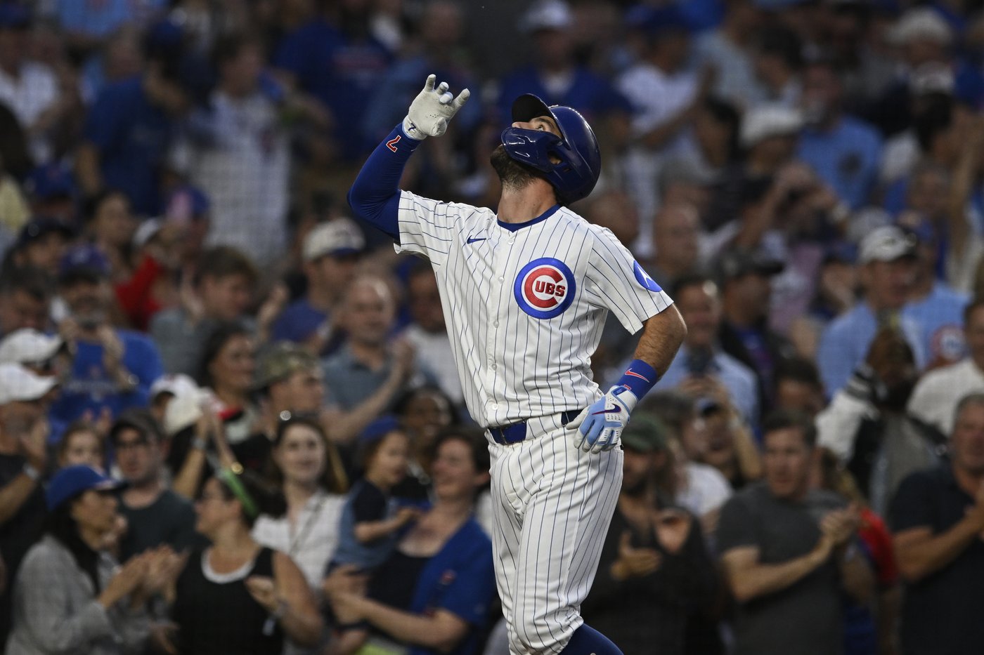 Friedl hits a tiebreaking single in the 7th inning as the Reds edge the Cubs 3-2 | iNFOnews.ca