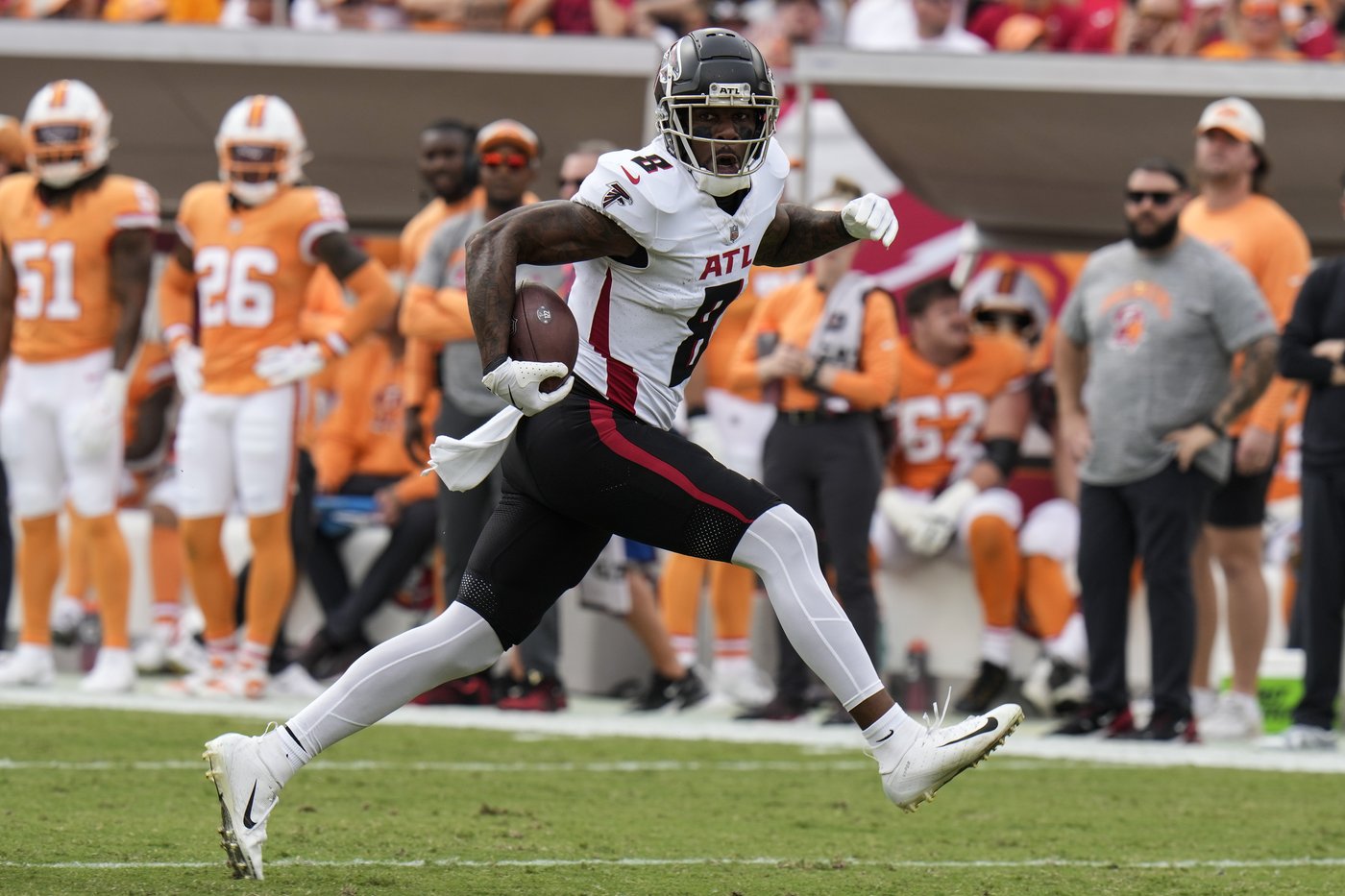 Cousins delivers another 4-TD game against the Bucs as Falcons take first place in the NFC South | iNFOnews.ca Cousins delivers another 4-TD game against the Bucs as Falcons take first place in the NFC South | iNFOnews.ca