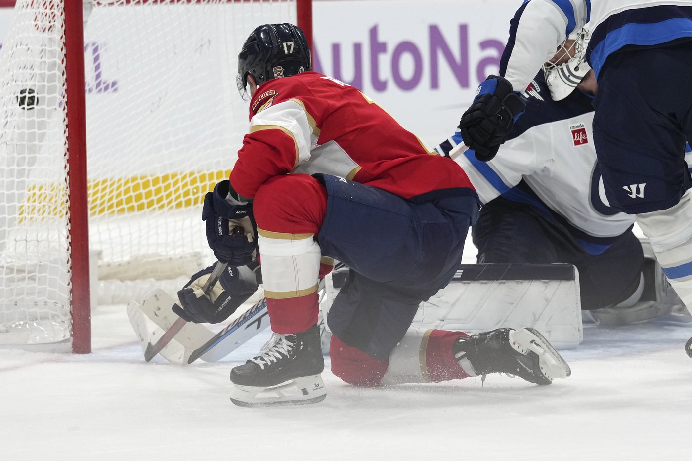 Bobrovsky gets shutout, Panthers roll past NHL-leading Jets 5-0 to snap 2-game slide | iNFOnews.ca Bobrovsky gets shutout, Panthers roll past NHL-leading Jets 5-0 to snap 2-game slide | iNFOnews.ca