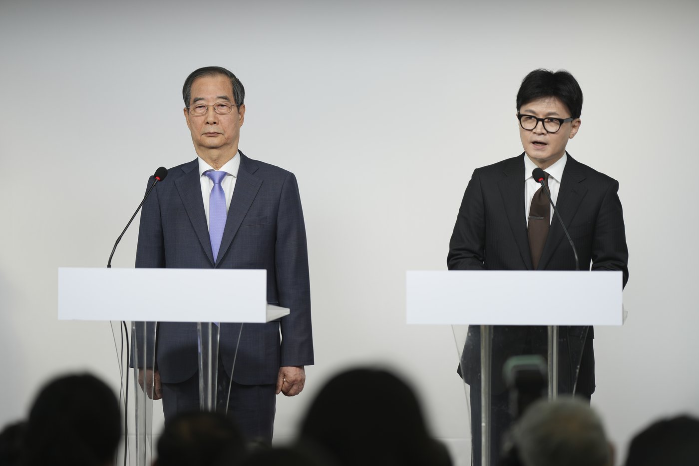 South Korean prosecutors detain ex-defense chief over martial law imposition | iNFOnews.ca South Korean prosecutors detain ex-defense chief over martial law imposition | iNFOnews.ca