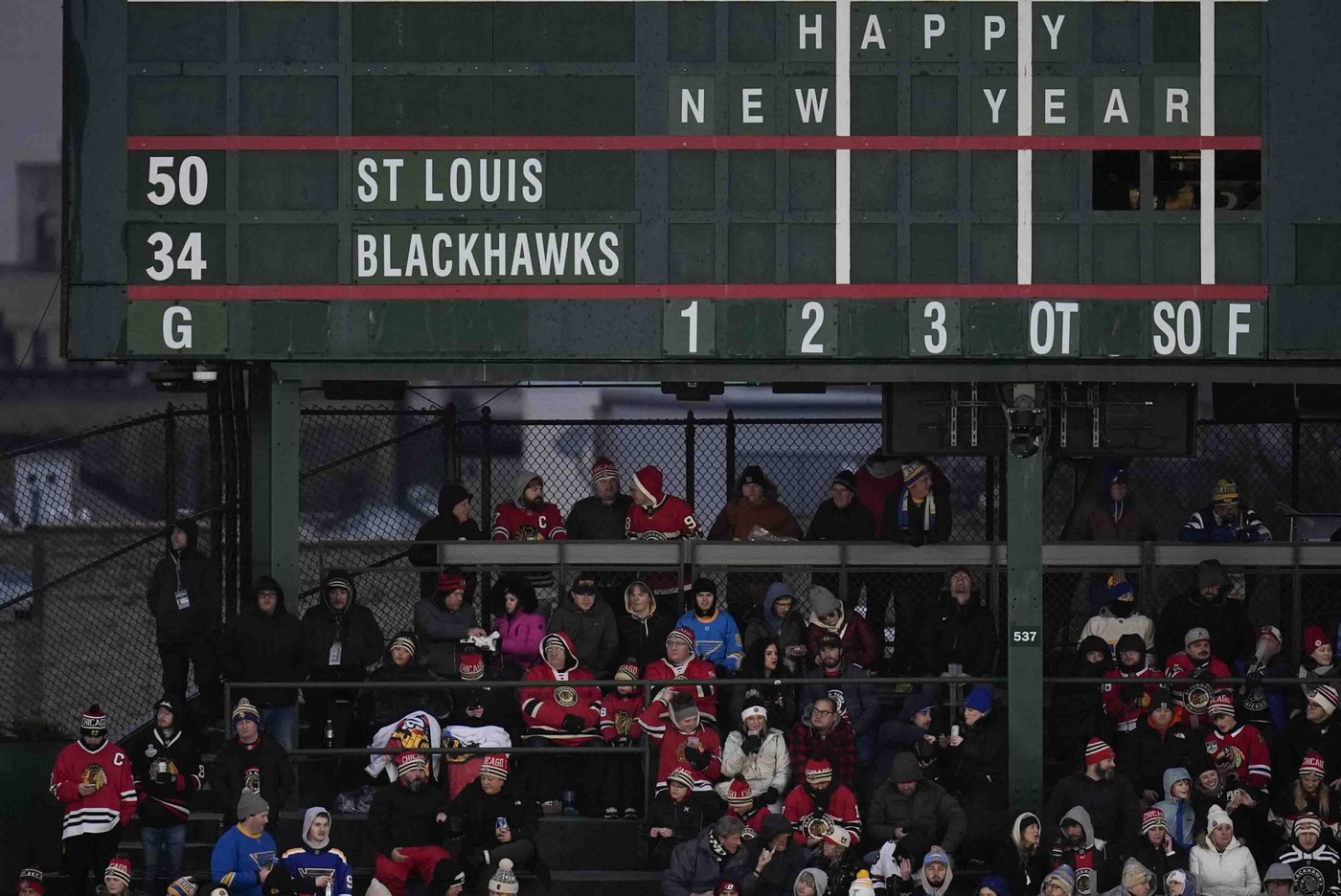 Blues have all the fun in 6-2 win over Blackhawks in outdoor Winter Classic | iNFOnews.ca