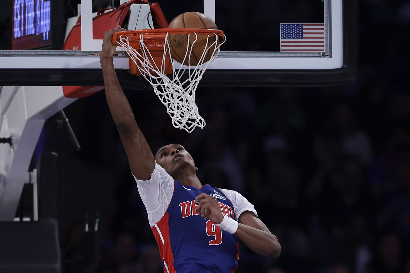 Pistons beat Knicks 106-103 in Game 5 to stay alive in the first-round series | iNFOnews.ca Pistons beat Knicks 106-103 in Game 5 to stay alive in the first-round series | iNFOnews.ca