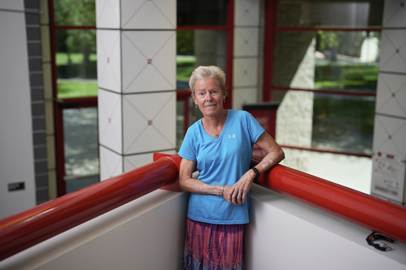 Walking is good for you. Walking backward can add to the benefits | iNFOnews.ca