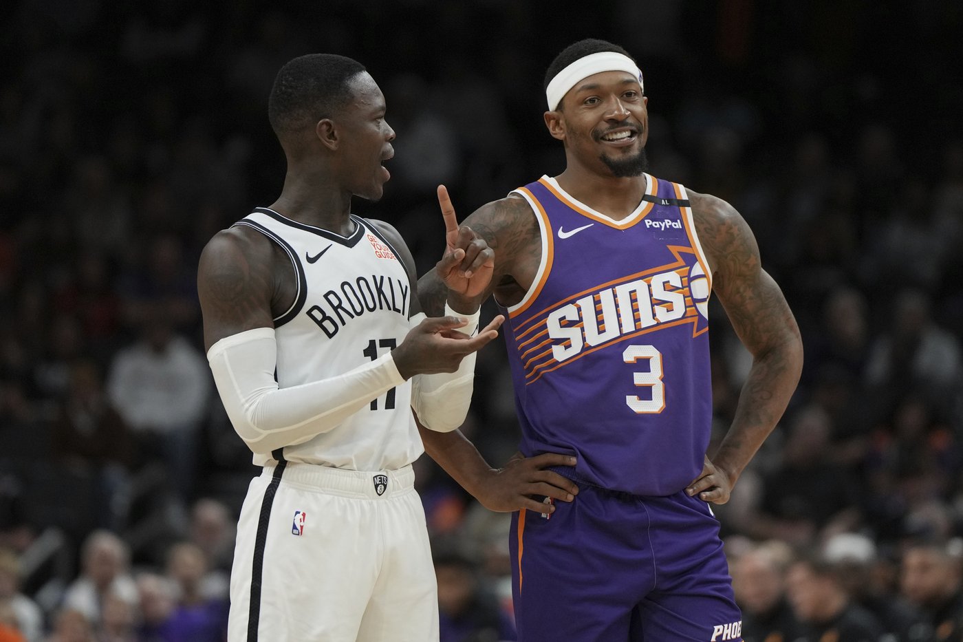 Suns guard Bradley Beal limps off court in 4th quarter of Phoenix's loss to Nets | iNFOnews.ca