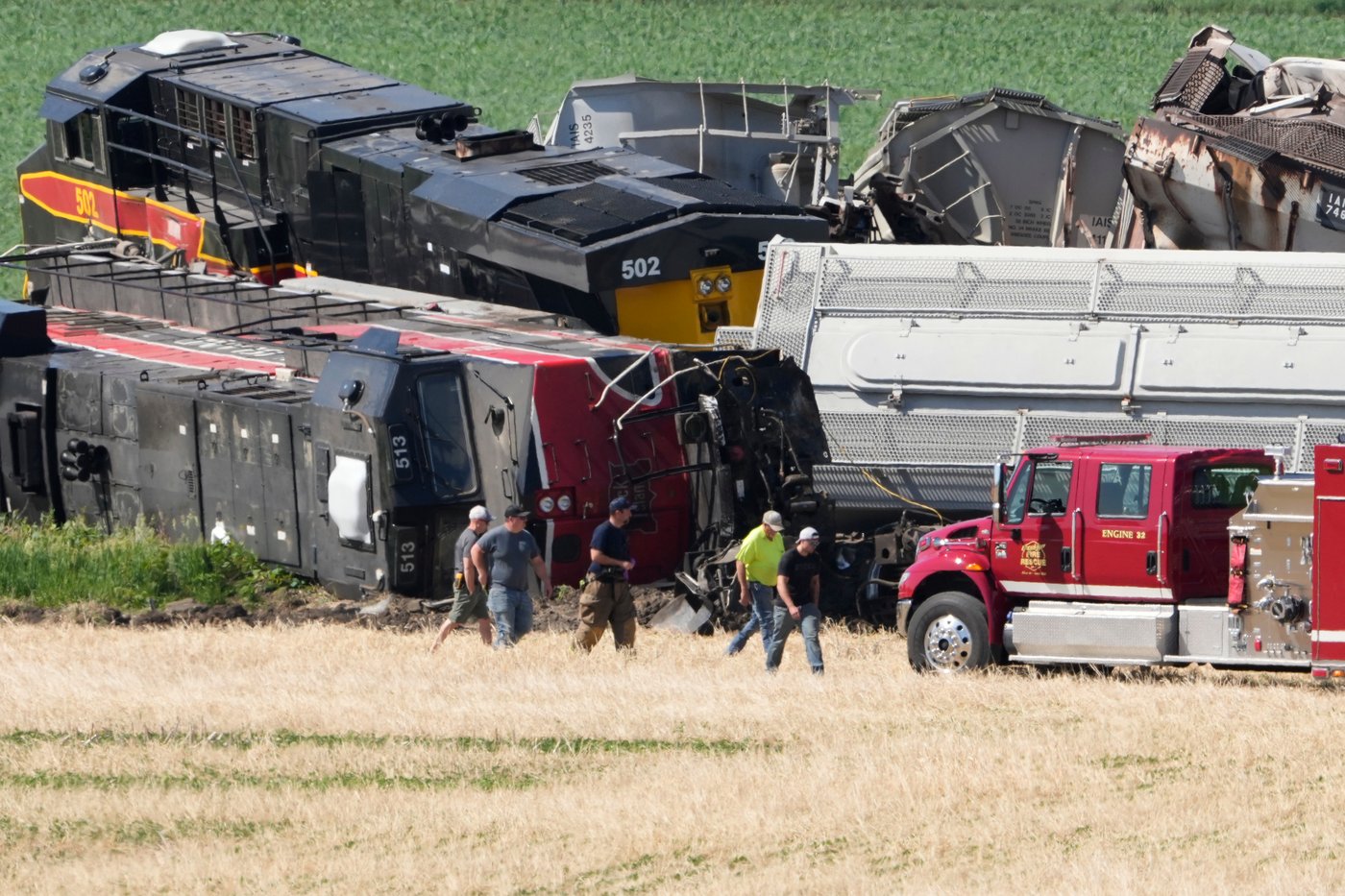 One dead and another injured after train strikes semi-truck in Iowa | iNwheels One dead and another injured after train strikes semi-truck in Iowa | iNwheels