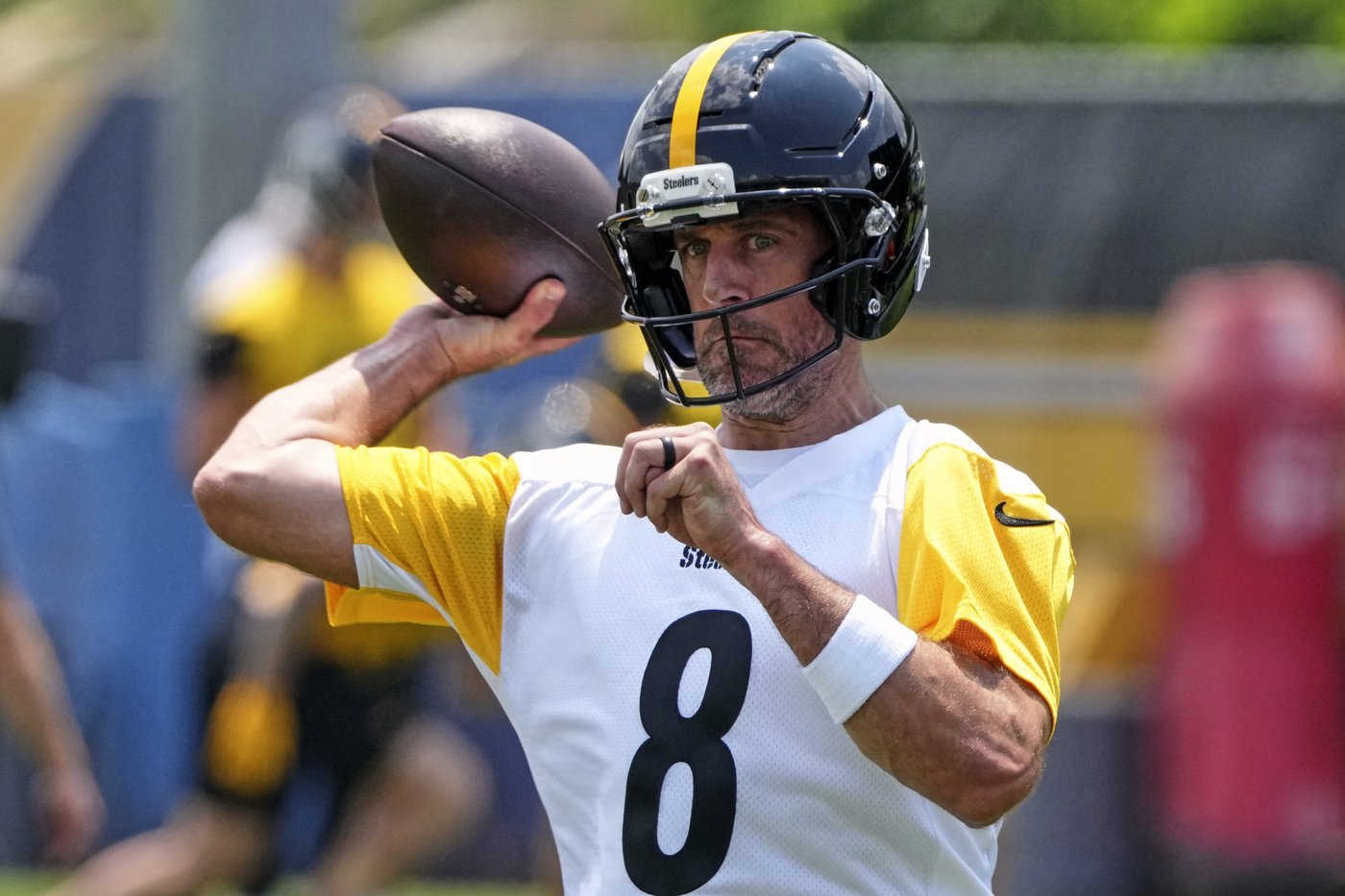 Aaron Rodgers is off the free agent and dating markets. Steelers QB says he recently got married | iNFOnews.ca