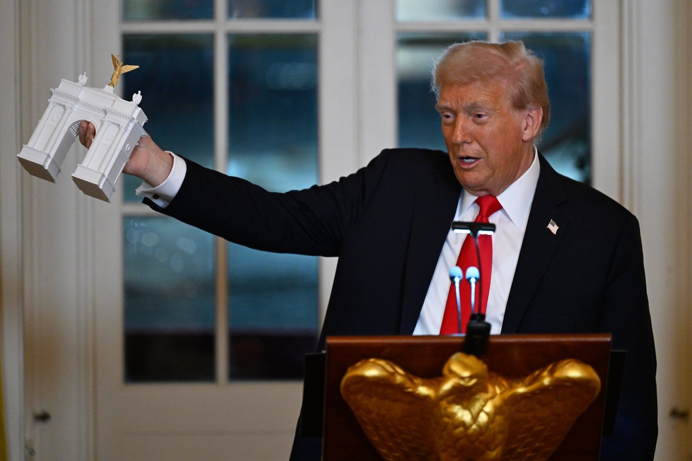 Trump plans to leave his mark on Washington by building a Paris-like arch near the Lincoln Memorial | iNFOnews.ca Trump plans to leave his mark on Washington by building a Paris-like arch near the Lincoln Memorial | iNFOnews.ca