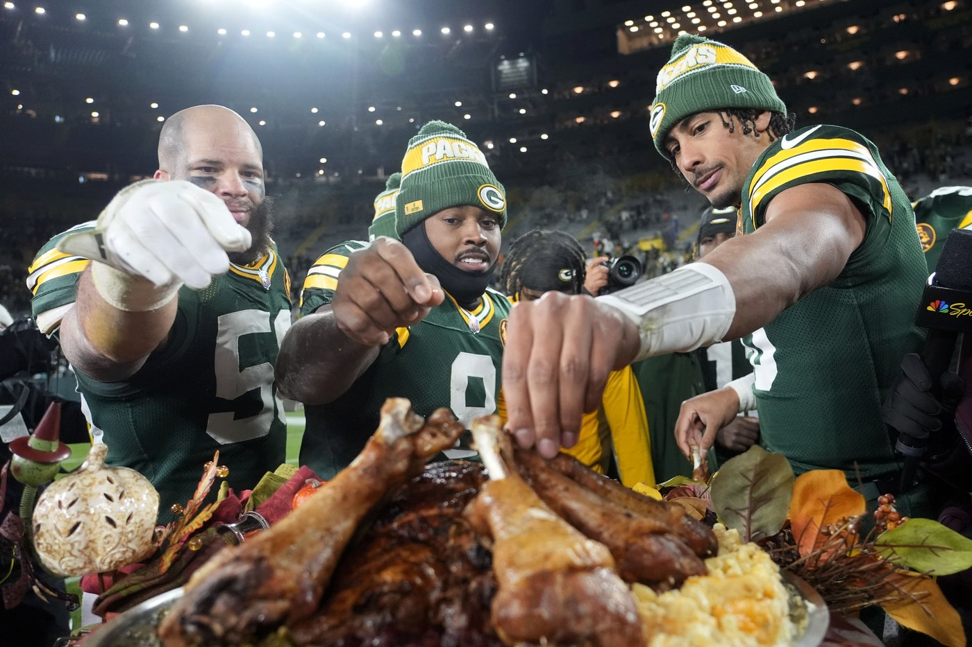 Love connects with Reed on 2 TDs as Packers use fast start to beat Dolphins 30-17 | iNFOnews.ca Love connects with Reed on 2 TDs as Packers use fast start to beat Dolphins 30-17 | iNFOnews.ca
