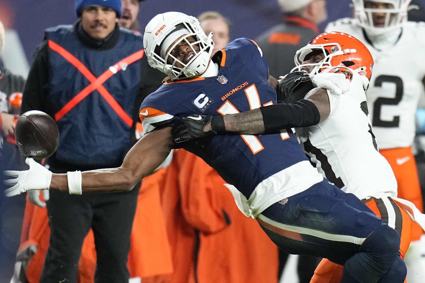 Rookie QB Bo Nix weathers a tough start and has Broncos in position to end a long playoff drought | iNFOnews.ca Rookie QB Bo Nix weathers a tough start and has Broncos in position to end a long playoff drought | iNFOnews.ca