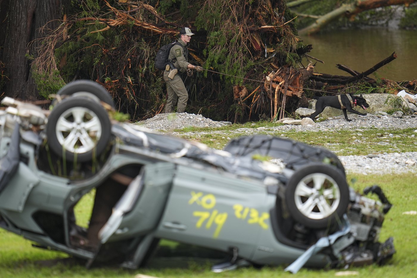 PHOTO COLLECTION: Texas floods leave dozens dead and missing as rescuers search devastated landscape | iNFOnews.ca PHOTO COLLECTION: Texas floods leave dozens dead and missing as rescuers search devastated landscape | iNFOnews.ca