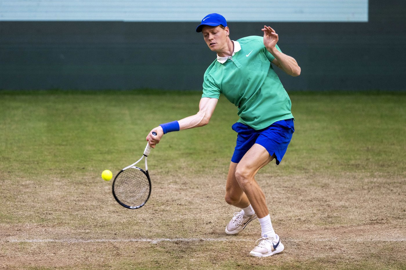 No. 1 Jannik Sinner loses to Alexander Bublik in second round at Halle | iNFOnews.ca