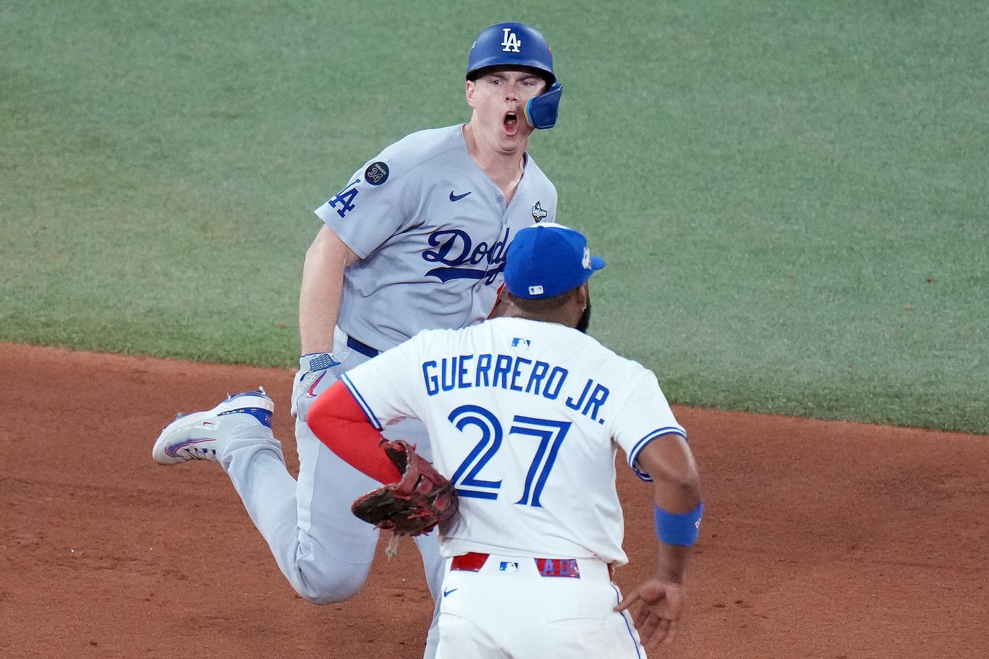 Photo Gallery: Dodgers beat Jays 5-4 to win World Series | iNFOnews.ca